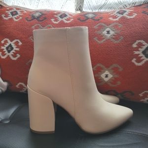 Sugar white boots